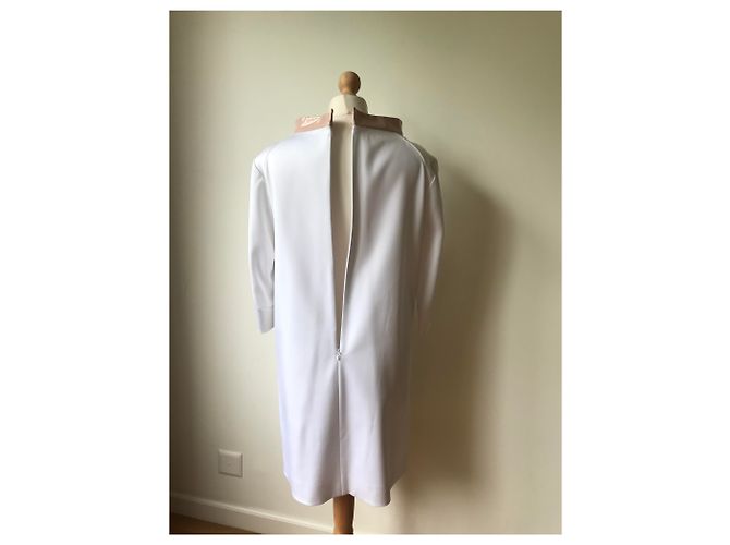 Vestido Courreges Blanco de Viscosa con Cuello de Charol Rosa - vista 3