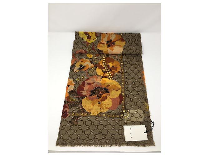 bufanda de gucci - vista 2