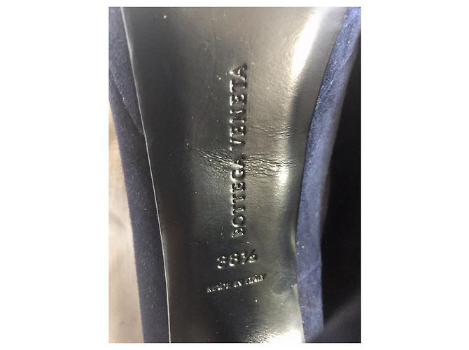 Décolleté Bottega Veneta in scamosciato blu navy - vista 5