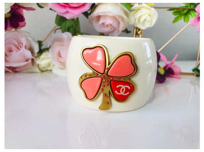 Brazalete Chanel Dorado Blanco roto Coral - vista 3