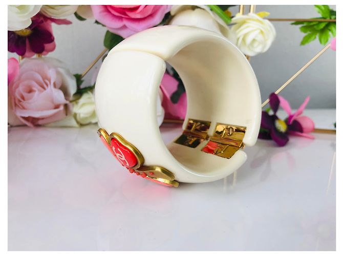 Brazalete Chanel Dorado Blanco roto Coral - vista 5