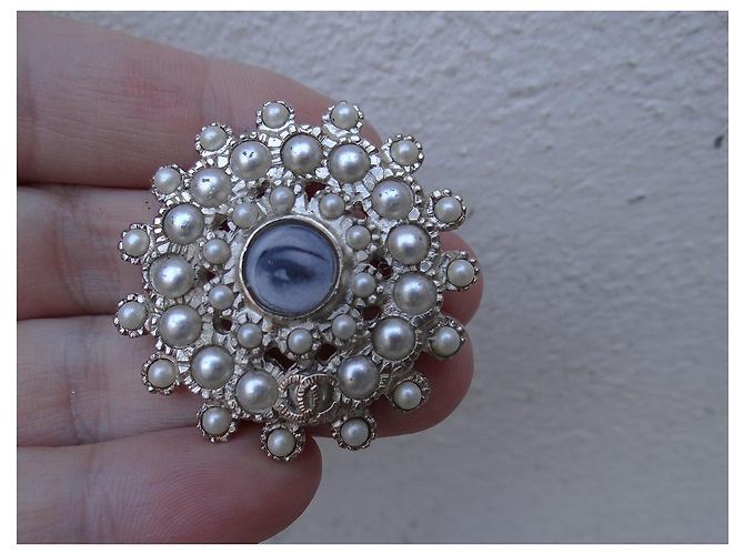 Chanel Alfinetes e broches Prata - vista 2