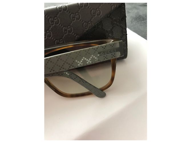 Brand new Gucci sunglass - view 3