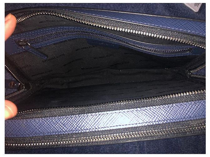 Pochette Michael Kors in pelle blu scuro - vista 5