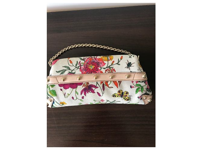 Gucci flora - vista 3