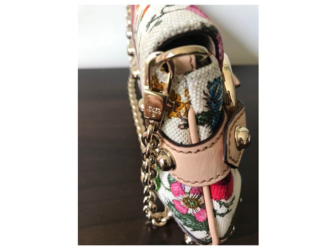 Gucci flora - vista 7
