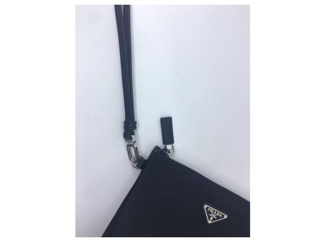 Prada Clutch aus Leder und Polyamid Schwarz - Ansicht 3