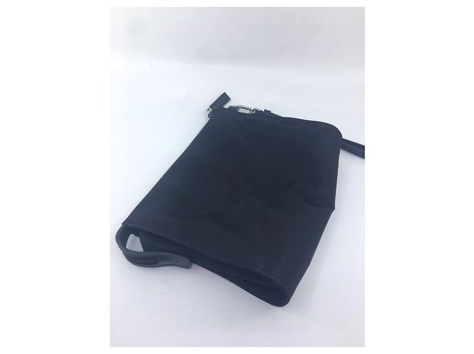 Prada Clutch aus Leder und Polyamid Schwarz - Ansicht 6