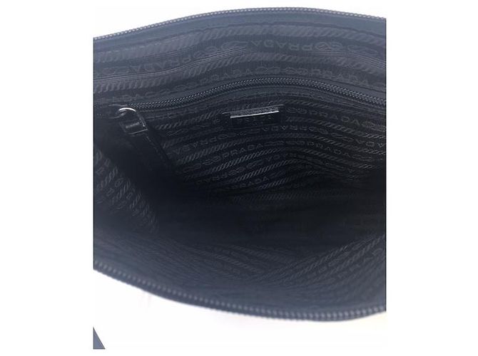 Prada Clutch aus Leder und Polyamid Schwarz - Ansicht 7