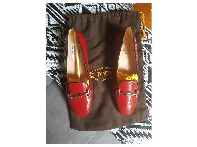 Ballerine Tod's in vernice rosso scuro Bordò - vista 2