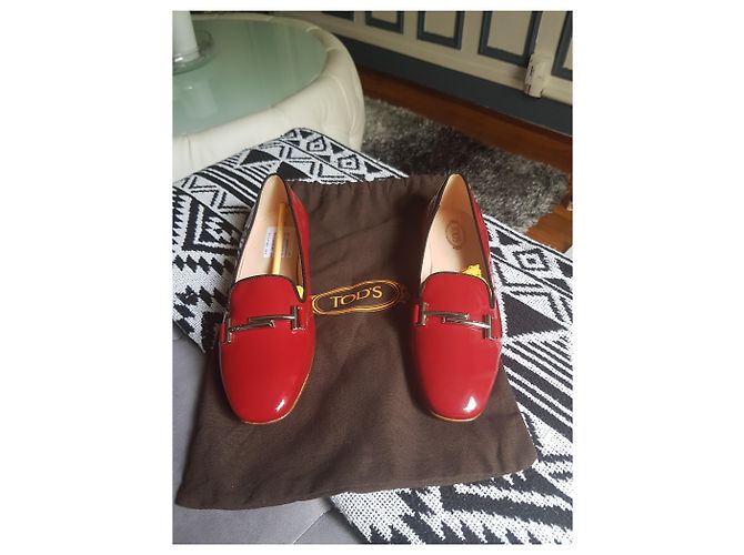 Ballerine Tod's in vernice rosso scuro Bordò - vista 4