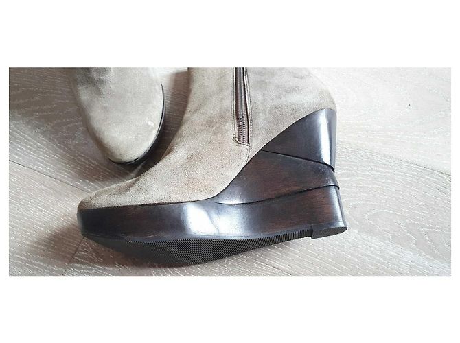 Diane Von Furstenberg Botas de cuña de ante gris DVF Gris pardo - vista 8