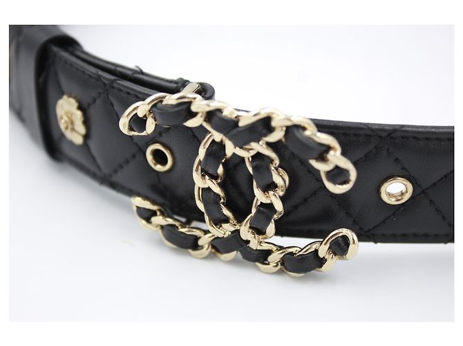 Chanel Gürtel aus schwarzem Leder. - Ansicht 2