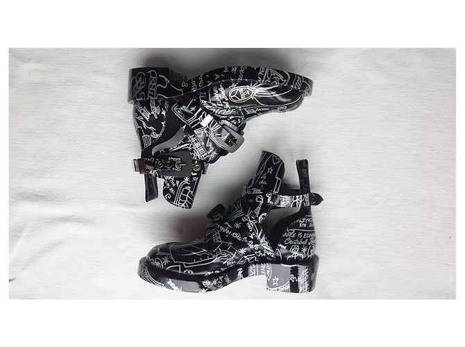 Balenciaga Graffiti Bootie, Größe 39 - Ansicht 2