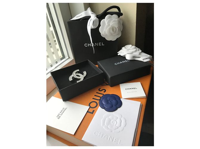 Autre Marque Chanel Brosche CC - Ansicht 2