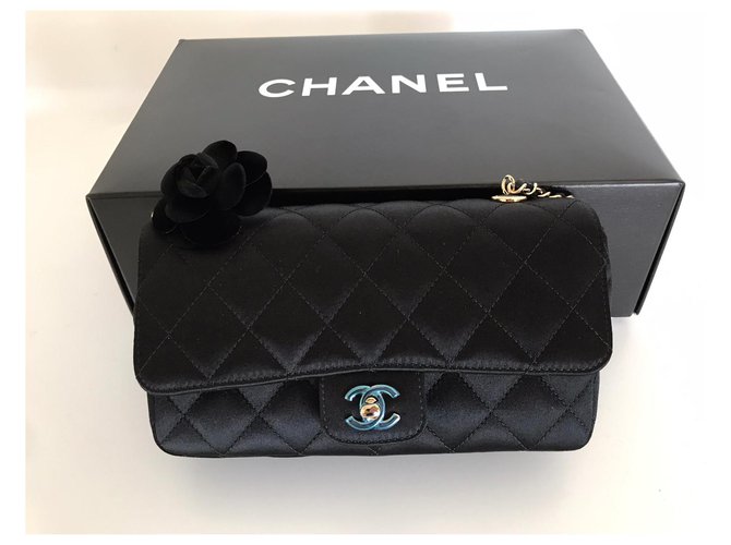 Trendy CC Chanel Borsa a tracolla piccola Nero - vista 4