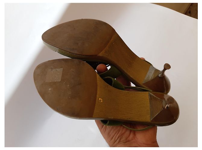 Sandali con tacco Sergio Rossi in pelle e legno verde - vista 2
