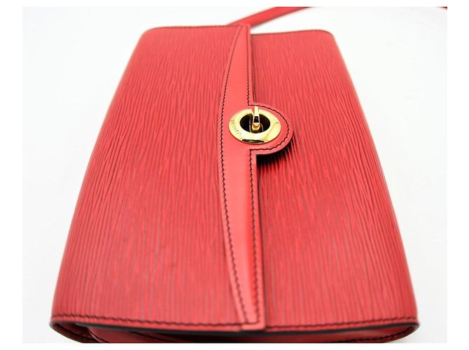 Louis Vuitton Arche Epi Rouge Borsa a tracolla in pelle rossa Rosso - vista 2