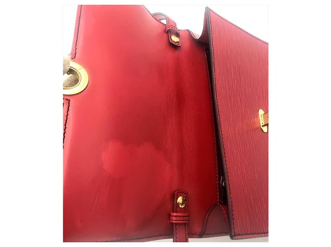Louis Vuitton Arche Epi Rouge Borsa a tracolla in pelle rossa Rosso - vista 6