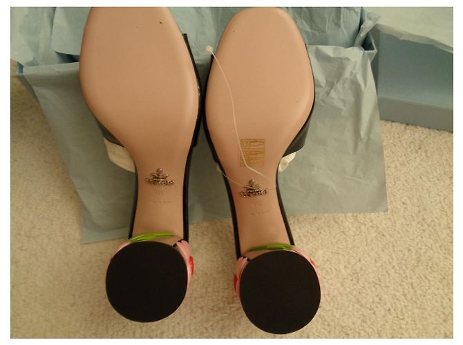 Prada Mules aus Lackleder Schwarz Zehen offen 39 - Ansicht 5