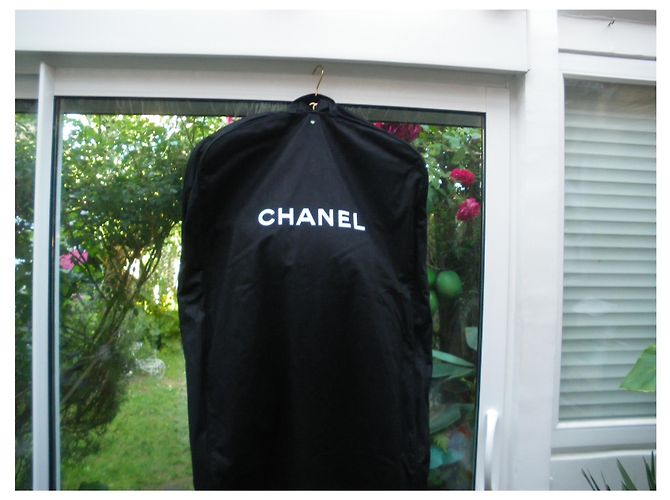 Chanel Capa protetora Preto - vista 2