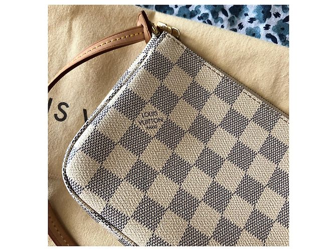 Pochette per accessori Louis Vuitton NM beige in tela - vista 2
