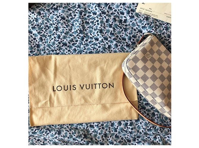 Pochette per accessori Louis Vuitton NM beige in tela - vista 9