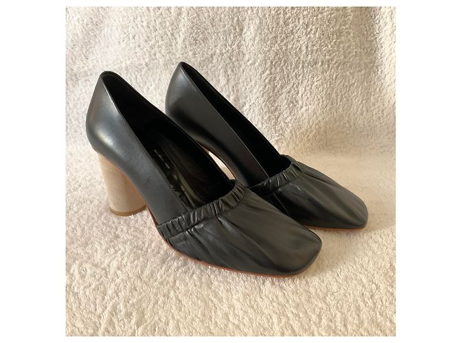 Loewe Elastische schwarze Lederpumpe - Ansicht 4