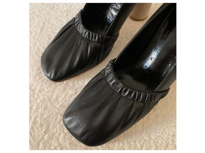 Loewe Elastische schwarze Lederpumpe - Ansicht 8