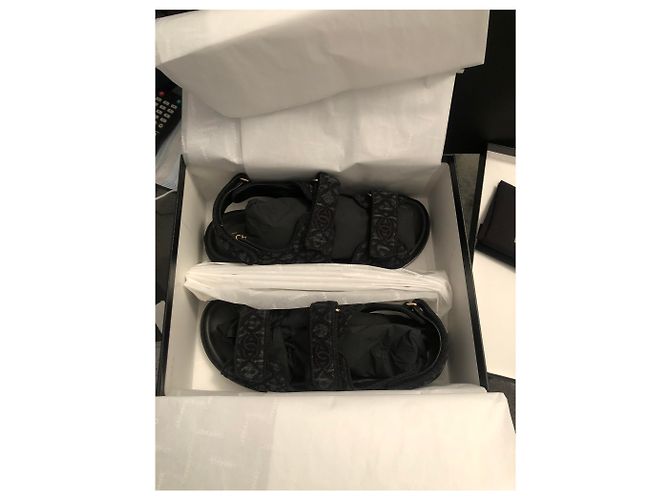 Sandali Chanel Spartan Dad grigio scuro tessuto 41 Grigio antracite - vista 3