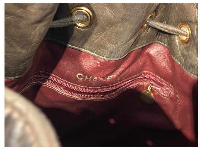 Borsa a secchiello Chanel in pelle trapuntata marrone scuro - vista 9