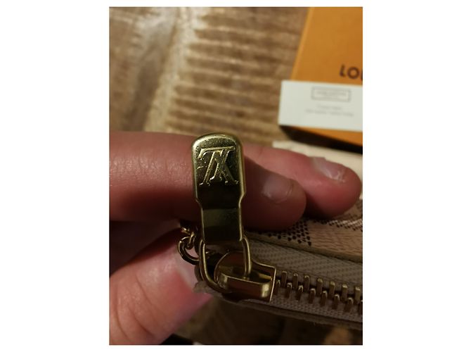 Louis Vuitton Pochette clés toile damier azur Beige - vista 4