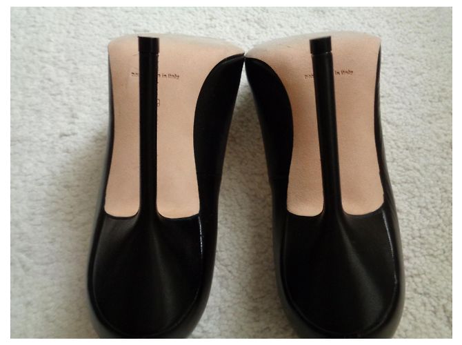 Sapatos Manolo Blahnik BB 105 de couro preto com bico fino Tamanho 39 - vista 7