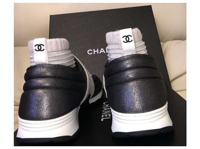 Sneakers a calza Chanel Argento Grigio Grigio antracite - vista 3