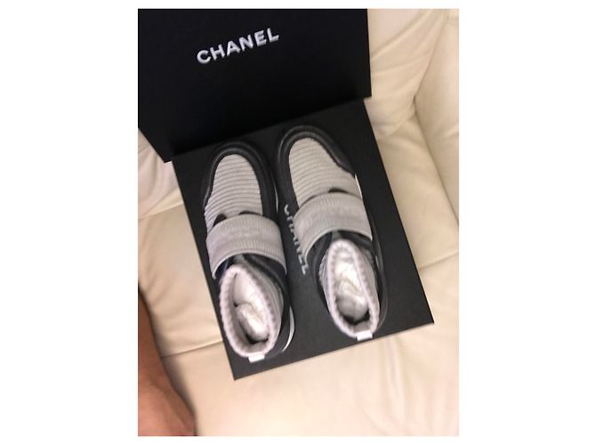 Sneakers a calza Chanel Argento Grigio Grigio antracite - vista 4