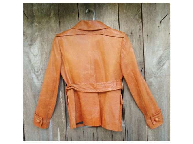 Vintage Givenchy Jacke aus Lammfell t 38 Orange - Ansicht 6
