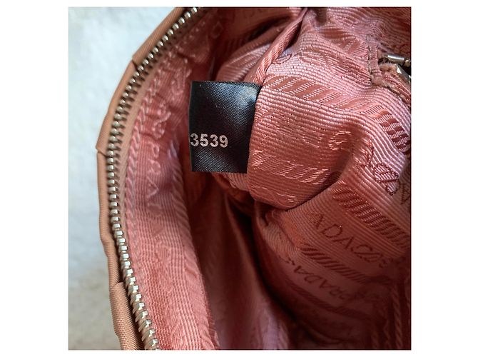 Prada Petit sac en nylon poudre noire - vue 12