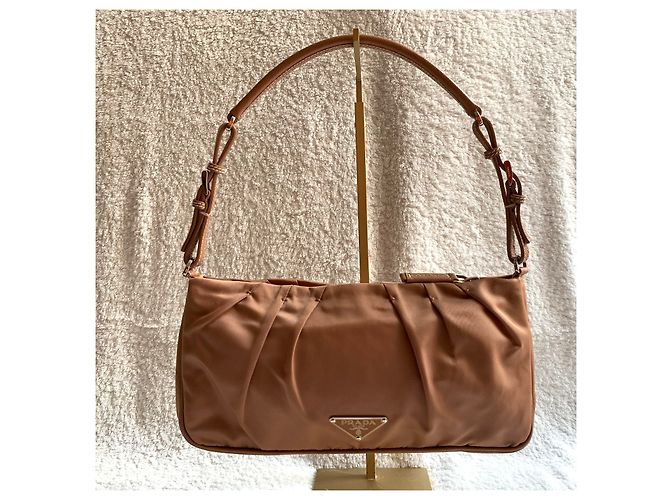 Prada Petit sac en nylon poudre noire - vue 2