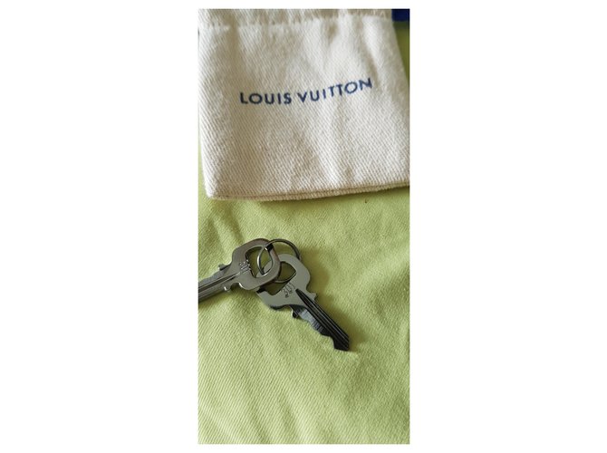 Keepall Louis Vuitton Cadenas Silber - Ansicht 3