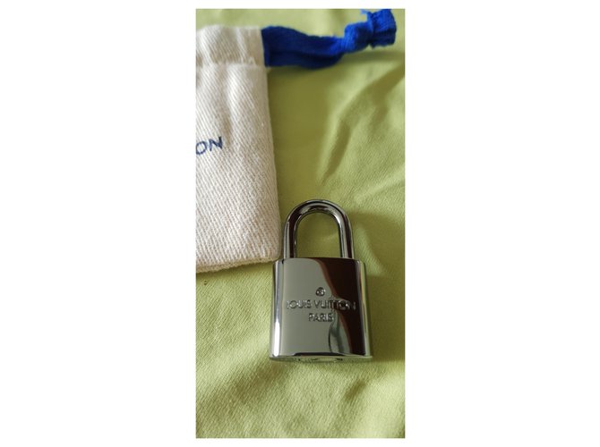 Keepall Louis Vuitton Cadenas Silber - Ansicht 4