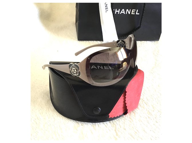 Chanel Camelia floreale Nero Grigio - vista 3