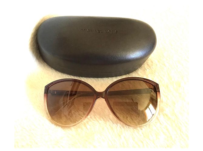 Gafas de sol Michael Kors M2741S 210 Marrón claro - vista 2