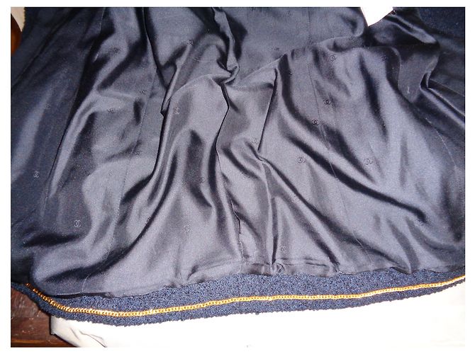 Chanel Navy Blue Wool Jacket - view 6