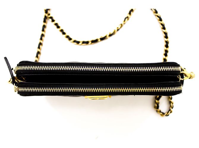 CHANEL Portafoglio Boy con caviale nero su catena WOC con tracolla con zip - vista 10