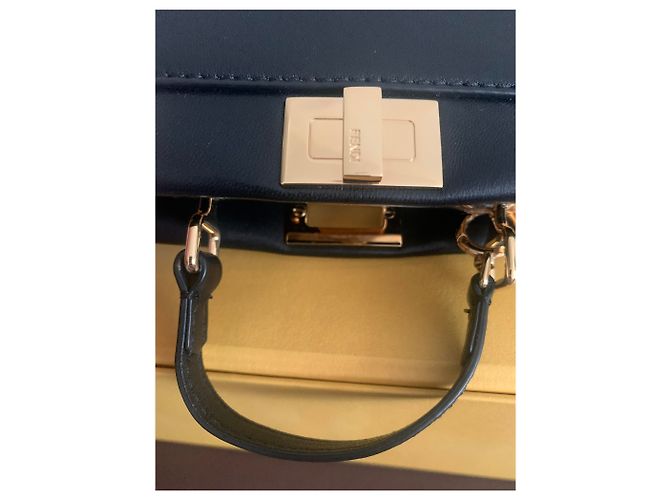Fendi Micro Peekaboo - vista 3