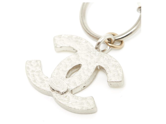 Chanel OFF WHITE SILVER CC WÄHREND DER HOOPS Silber - Ansicht 3