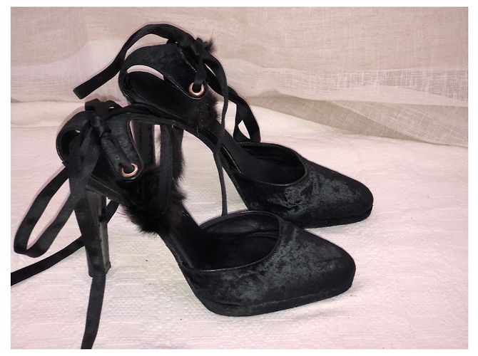 Décolleté Gucci Nere in Velluto Pelle Esotica e Visone Nero - vista 4