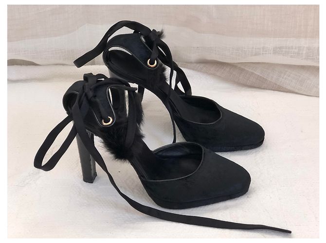 Décolleté Gucci Nere in Velluto Pelle Esotica e Visone Nero - vista 5