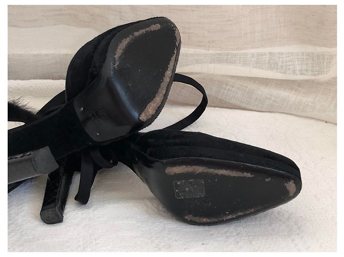 Décolleté Gucci Nere in Velluto Pelle Esotica e Visone Nero - vista 9