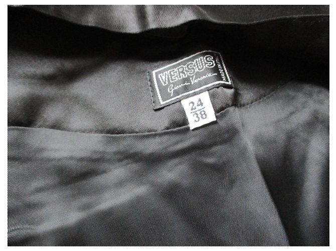 Gianni Versace Top corto nero, taille 38. - vista 2